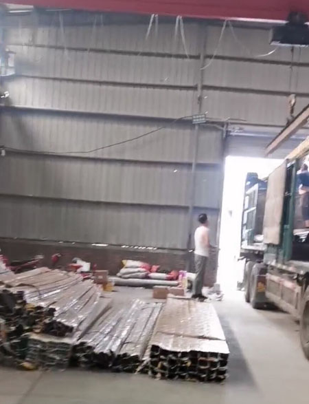 锌钢型材发货.jpg